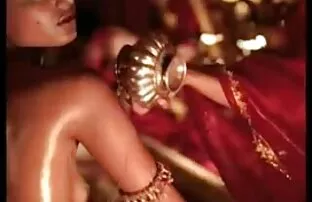 ભારતીય છોકરી માટે યુ