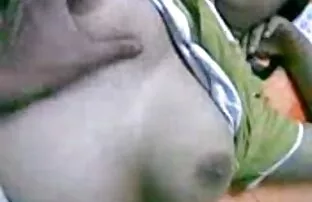 સ્કર્ટમાં ભારતીય ગર્લફ્રેન્ડ
