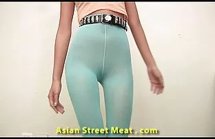 એશિયન કિશોર વાદળી સેક્સી આપી
