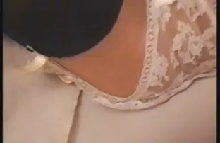 સફેદ લેસ અપસ્કર્ટ