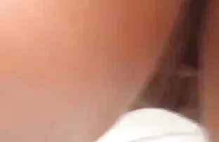 કોઈ પેન્ટી અપસ્કર્ટ
