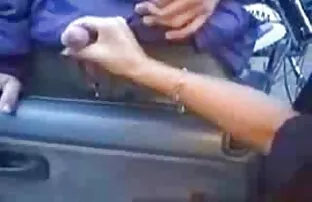 કાર હાઈજેક કરી