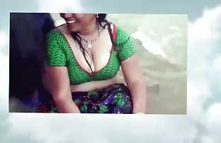 દેશી આન્ટી