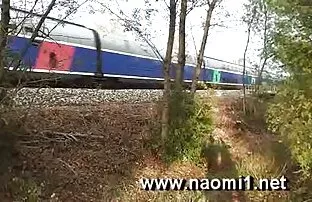 શેરીની બાજુમાં