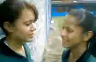 2 થોડો વર્ચિક કૂતરી
