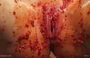 મસાલેદાર ટ્રેસી 2 - - -