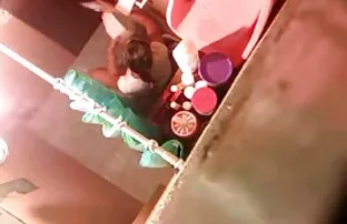 શૌચાલયમાં હસ્તમૈથુન કરતી બહેનને પકડ્યો