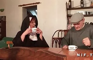 ફ્રેન્ચ સાધ્વીમાં સખત