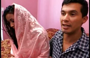 ગરમ ભારતીય બેબી કટકા કરાઈ