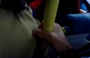 અમે સ્તનોને સ્પર્શ કરીએ છીએ