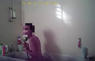 જૂન 974 ડુશે સ્નાન દૃશ્ય