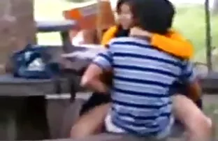 ભારતીય બેંચ પર પાકિસ્તાન સાર્વજનિક સેક્સ