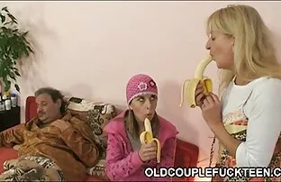 વૃદ્ધ દંપતી રેલવે slut વાહિયાત