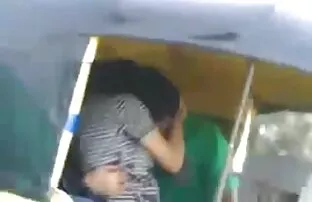 દેશી ઓટો રિક્ષા ચુંબન