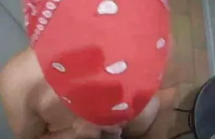 હોમમેઇડ કલાપ્રેમી ચહેરાના. મજા કરો