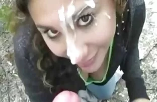 કિશોર ચૂસીને મેળવે છે