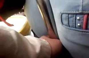 ફક્ત રસાળ ગધેડા સાથે ઘરે, હા!