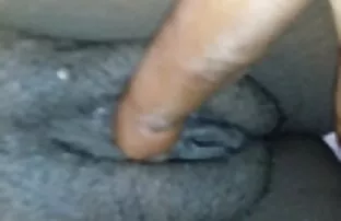 દક્ષિણ આફ્રિકન છોકરી પોતાને સ્પર્શતી