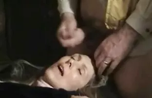ચહેરા પર પત્ની.